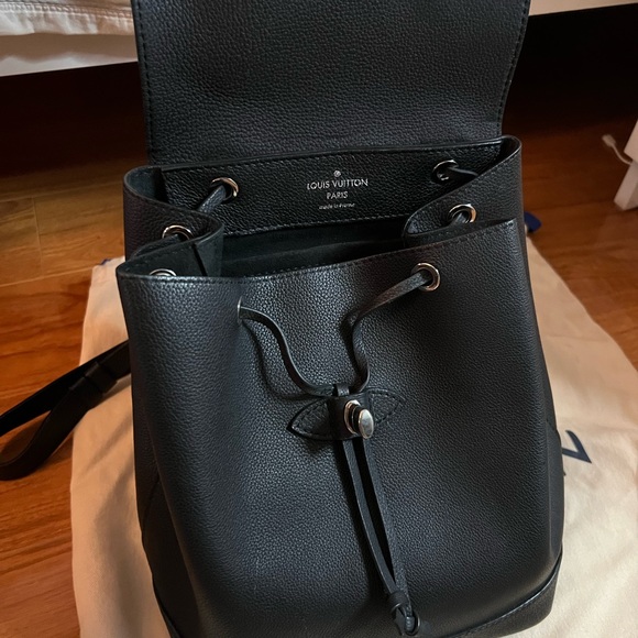 Moving new house, can’t bring too much stuff - Picture 3 of 3